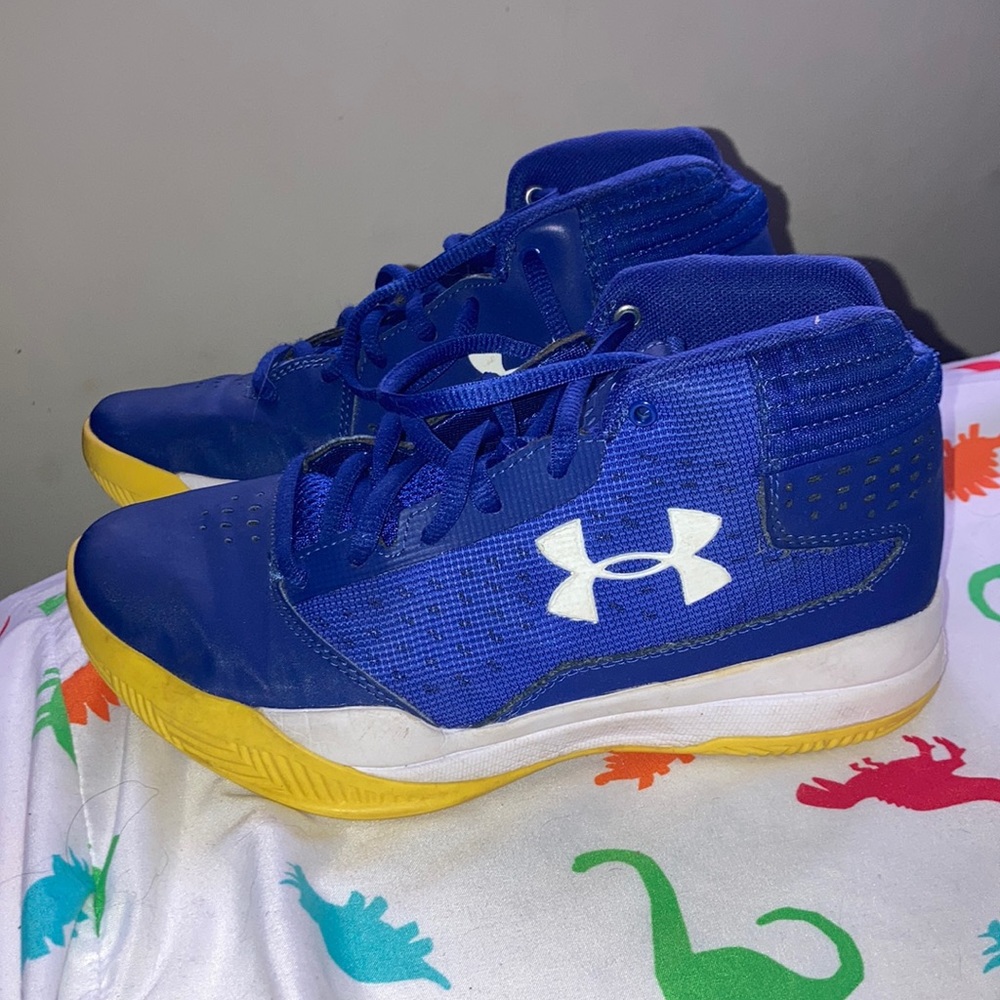 Boys Under armour sneakers